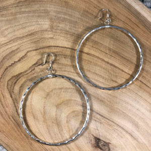 Bandera Hammered Hoops