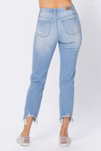 Load image into Gallery viewer, Shayla Boyfriend Jeans-Curvy