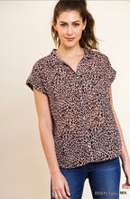 Load image into Gallery viewer, Penelope Leopard Button Up Top